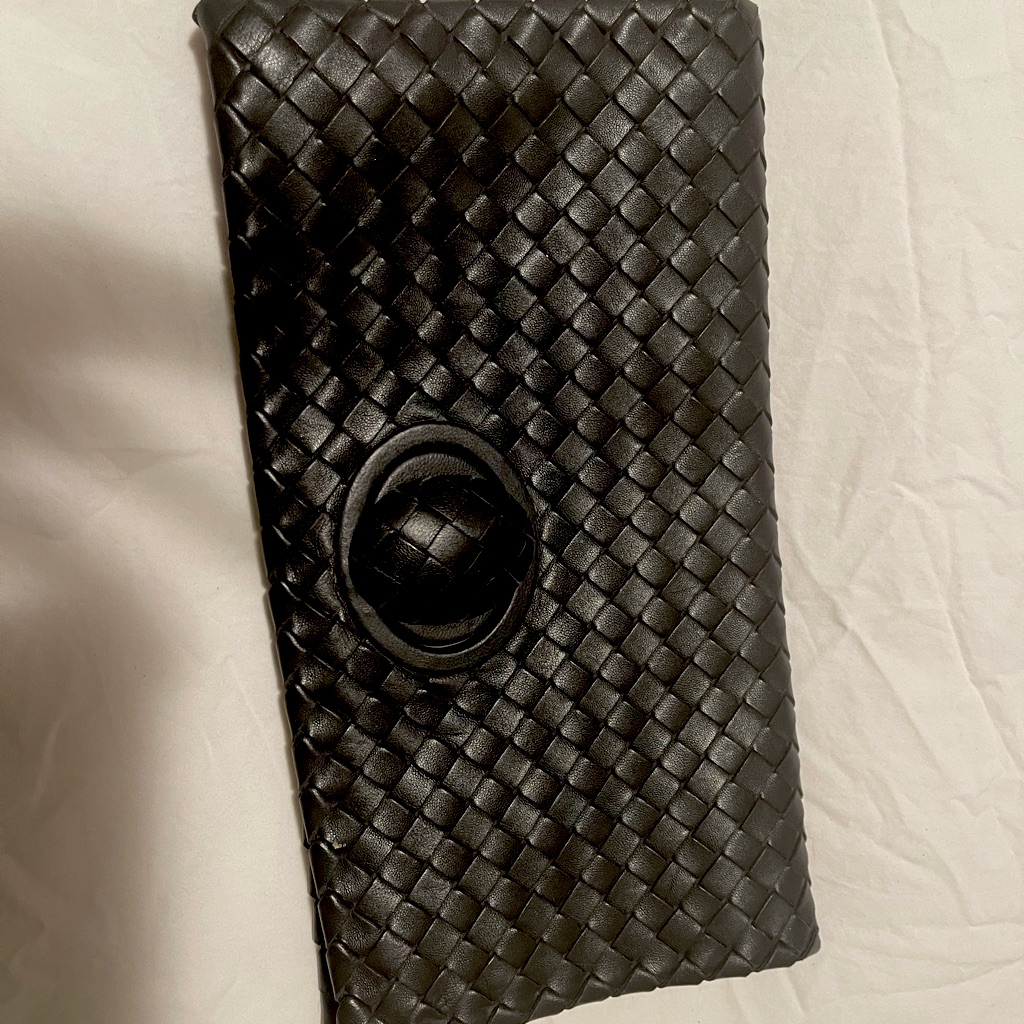 Bottega Clutch